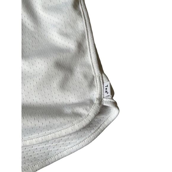 Aritzia TNA Shorts White size Large - Picture 7 of 11